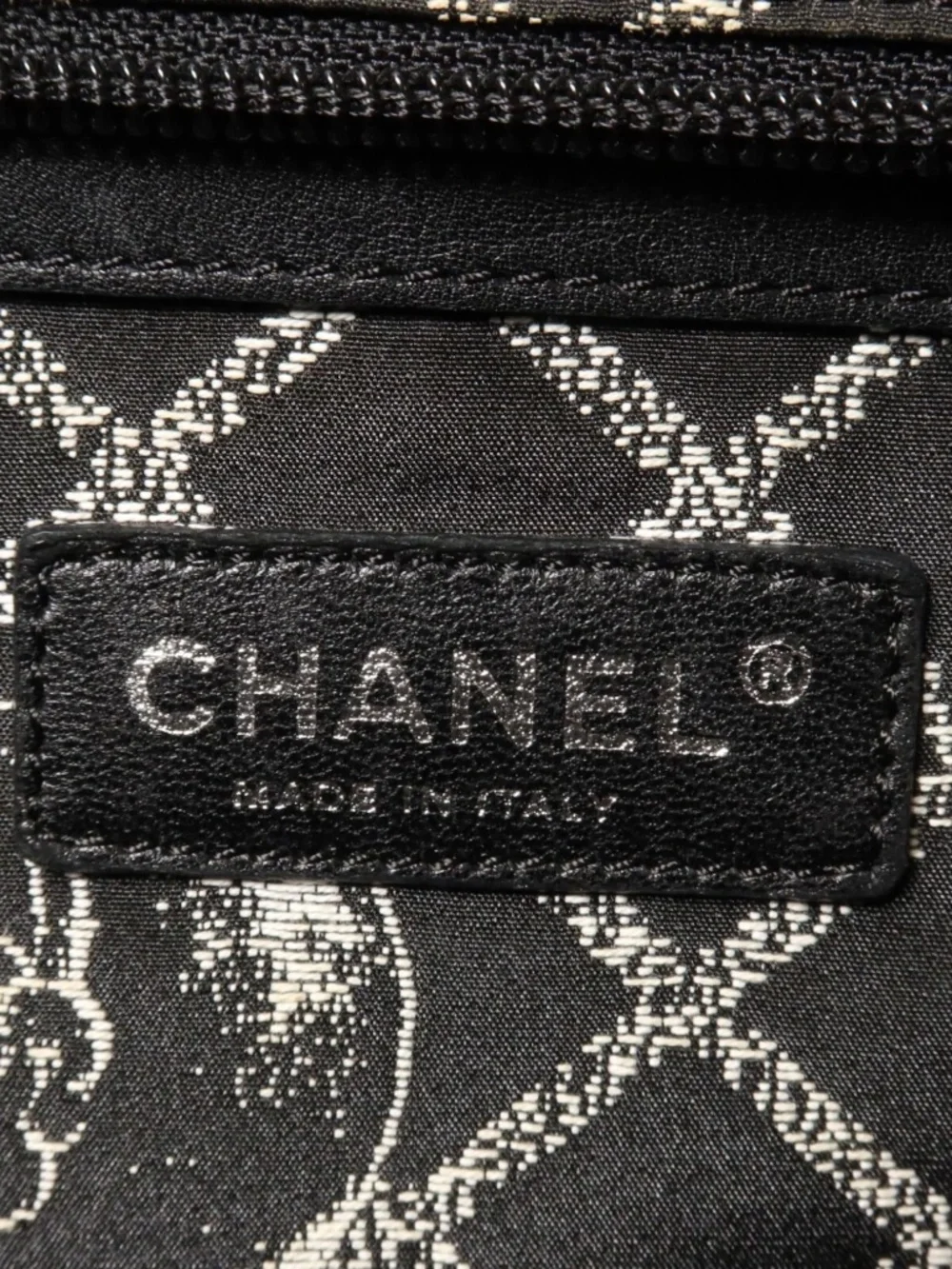 Chanel Essential 31 Rue Shopping Tote